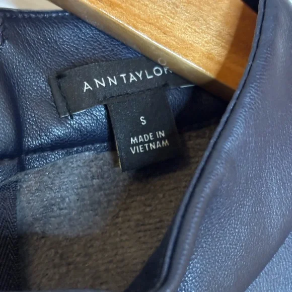 Ann Taylor Deep Blue Faux Leather Mock Neck Sleeveless Top - Picture 3 of 4